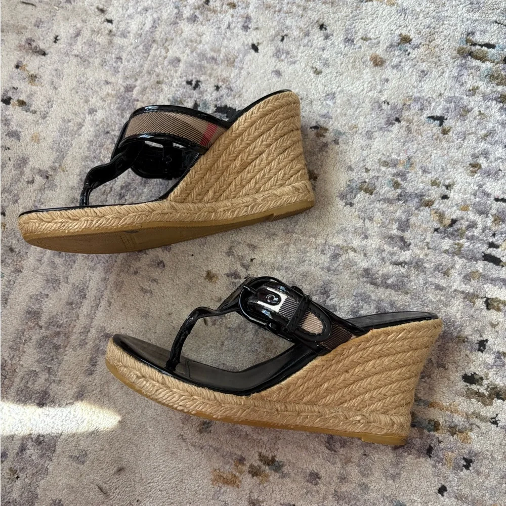 Burberry Whicker Black Wedge Buckle Sandals - Picture 6 of 8
